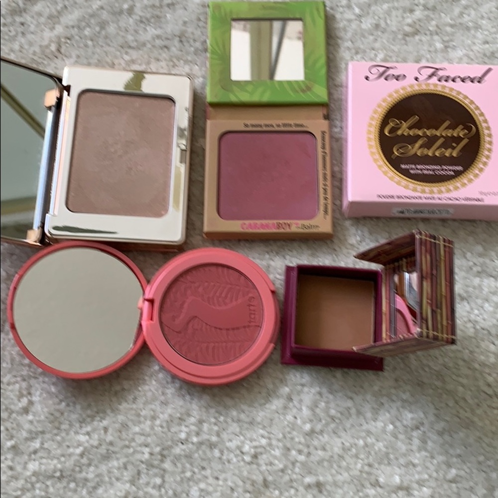 Makeup bundle - Picture 2 of 3